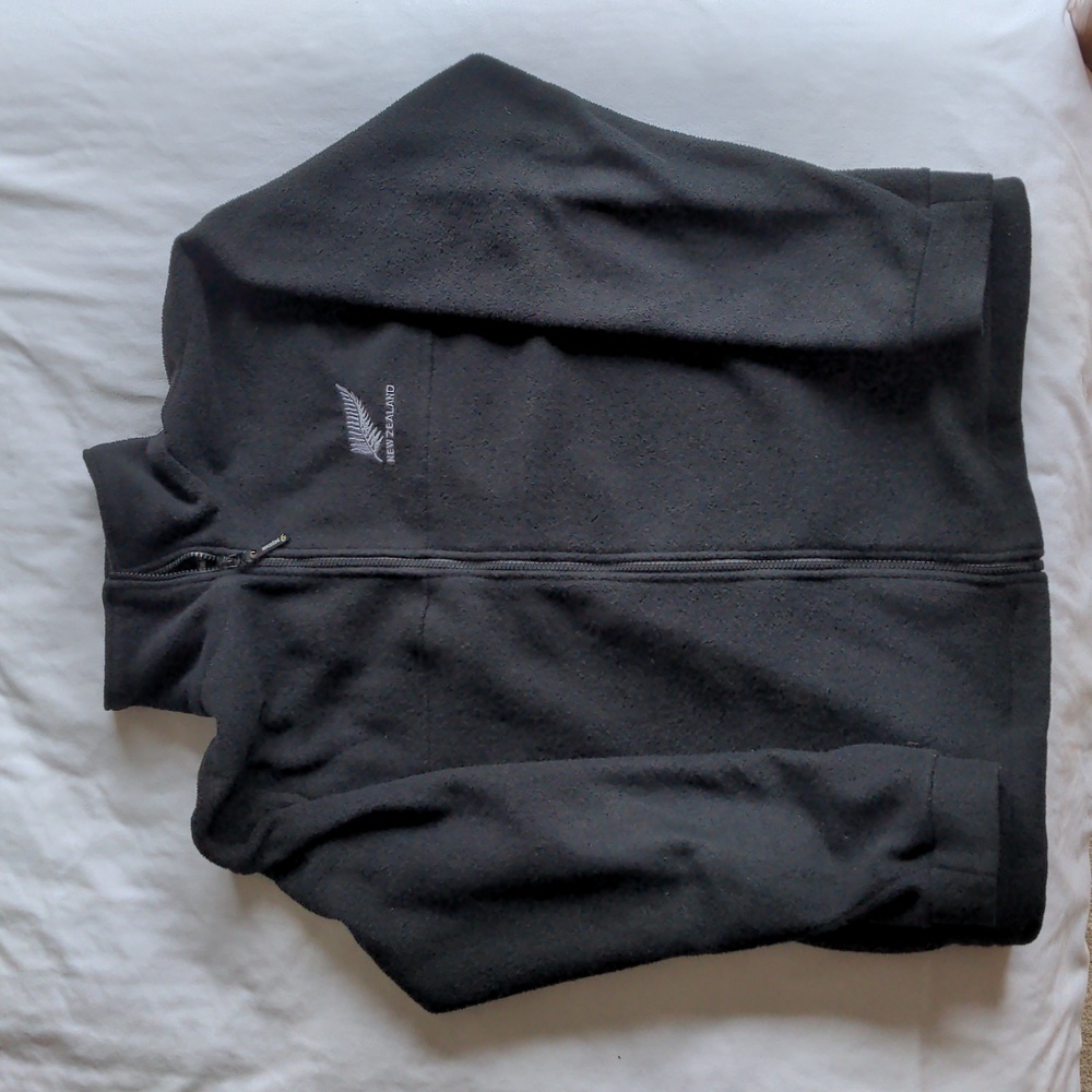 Black New Zealand All Blacks fleece men's jacket. Medium.
